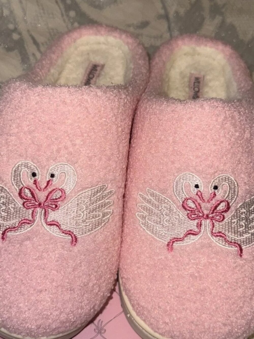 NWT Pink Bow Coquette Swan Slippers - Picture 2 of 3
